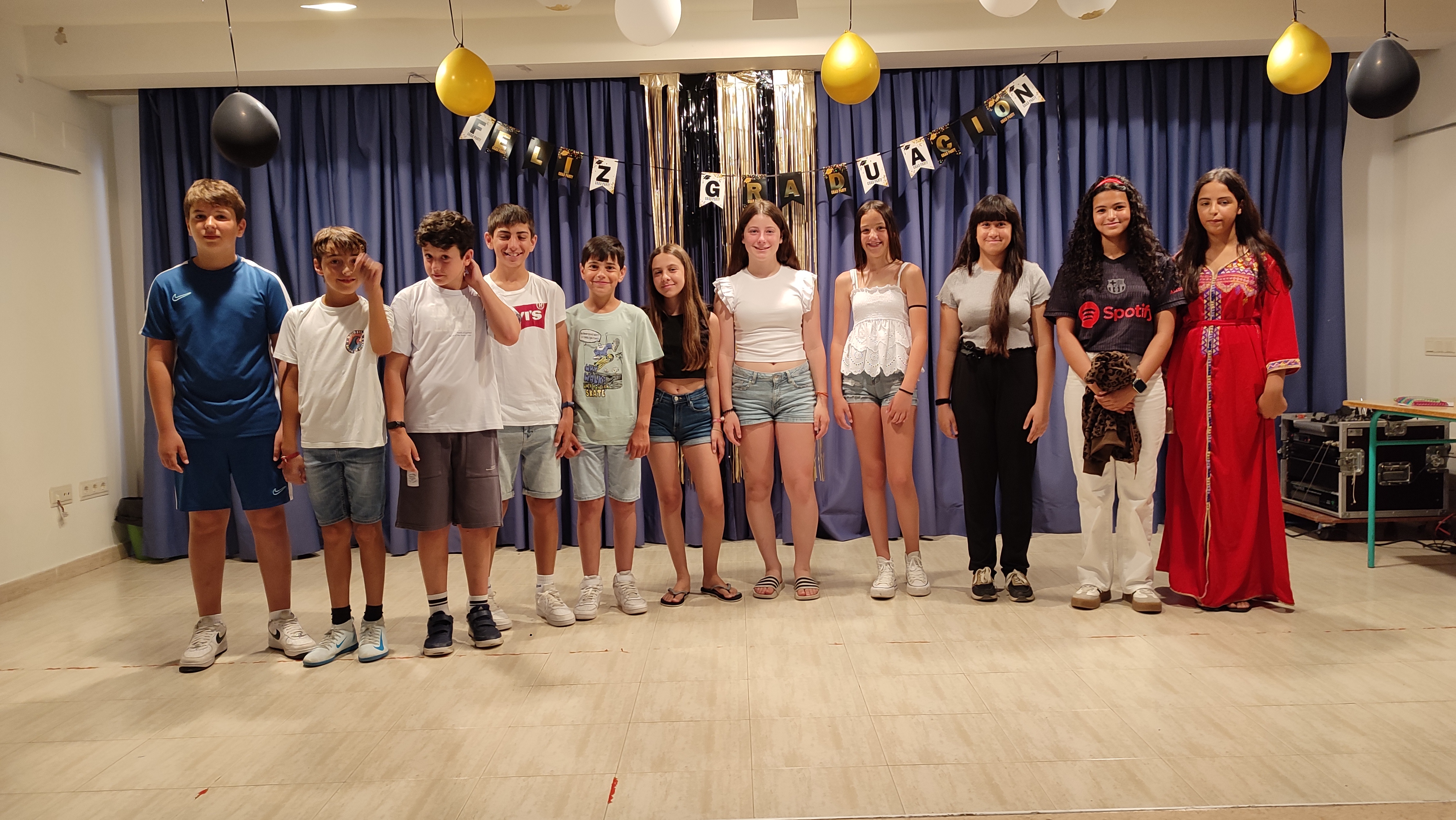 Emotiva graduación del alumnado de 3º de Infantil y 6º de Primaria en el CPEIP Honorio Galilea